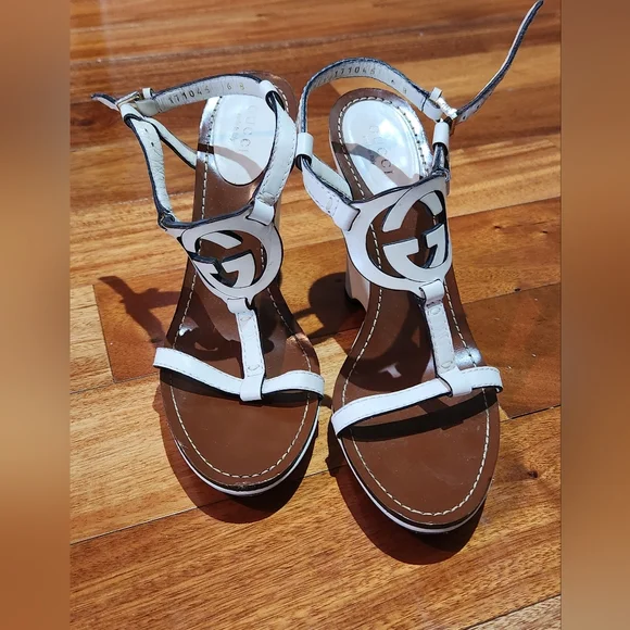Auth Gucci GG Sandals - Picture 1 of 5